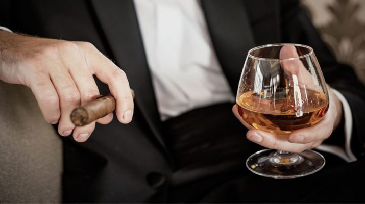 hut-xi-ga-cuba-voi-loai-ruou-nao-cho-phu-hop