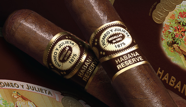 gia-xi-ga-cuba-romeo-y-julieta-bao-nhieu-tien